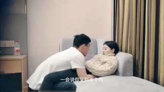 巨乳女友在圣诞格外活跃呢