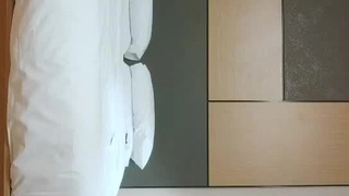 最近很火的汤不热极品嫩妹小鸟酱第二弹很贴心卖力的妹子这JJ抹油玩弄的看着都舒服720P高清