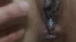颜值不错的气质小骚妹，黑丝情趣露脸镜头前各种诱惑狼友，风骚