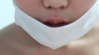 橙橙小萝莉学生制服啪啪SM诱惑，口交足交翘大屁股乳夹黑绳捆绑，假吊抽插特写无毛逼逼