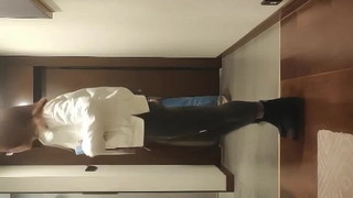 听说母亲第一次露脸这妈妈太正身材又好难怪会不伦
