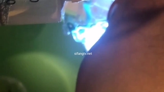 7766B39岁人妻少妇一脸享受的表情